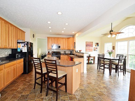 3rd image of 4754 Bluestem Ln
