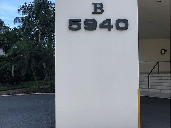 2nd image of 5940 Pelican Bay Plz S APT 602