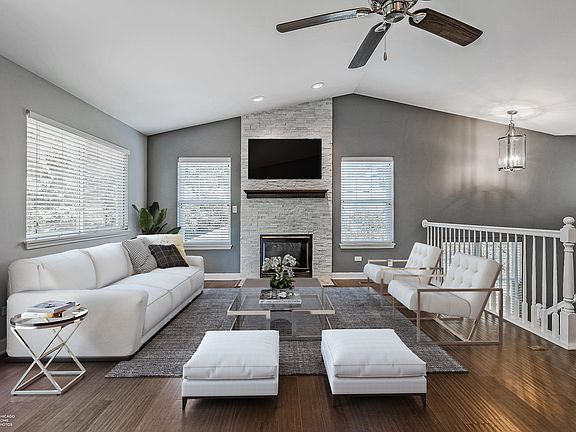 5th image of 1118 N Oakwood Dr