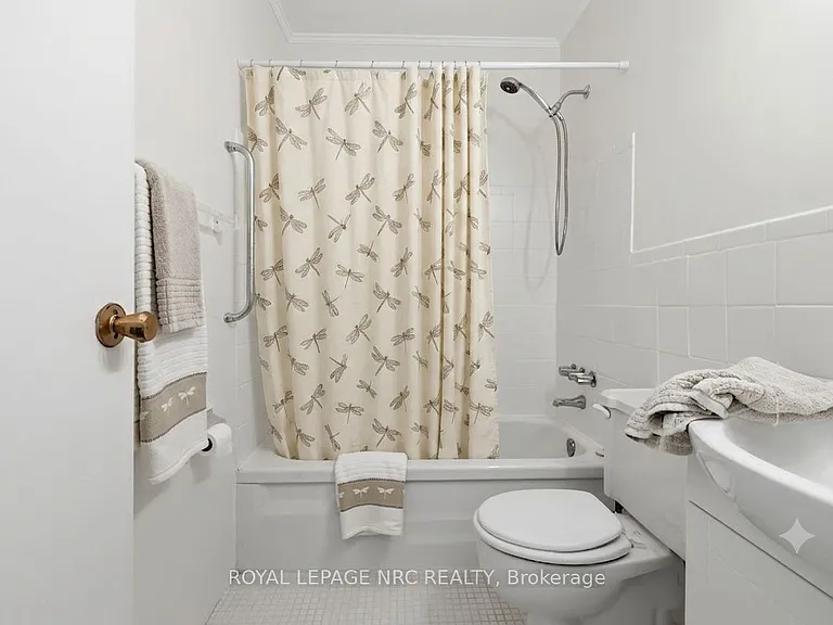485 Thorold Rd #302 — Photo 16