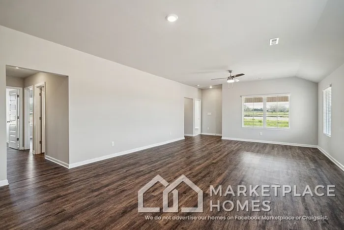 4022 Ryan Dr SW — Photo 12