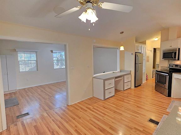 2nd image of 5 Saint Charles Bay Dr