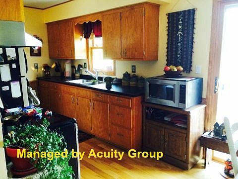 3rd image of 15940 Shadyview Ln N