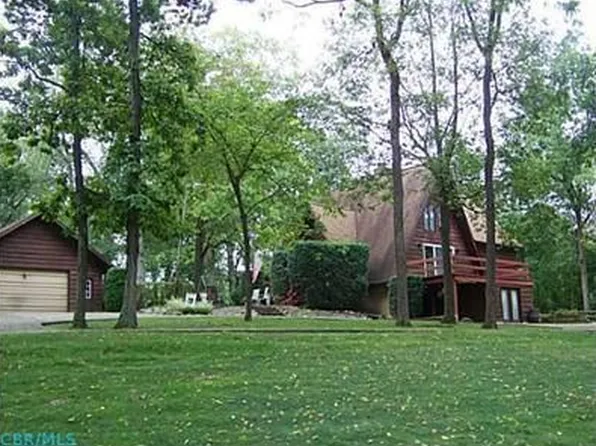 5270 Ash Dr, West Liberty, OH 43357