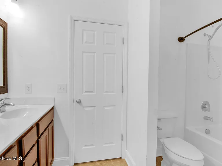 102 Conley Hills Dr — Photo 12