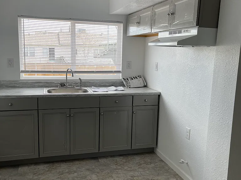302 Decatur St #1 — Photo 10