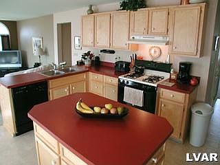 3rd image of 2834 Briarwood Ln