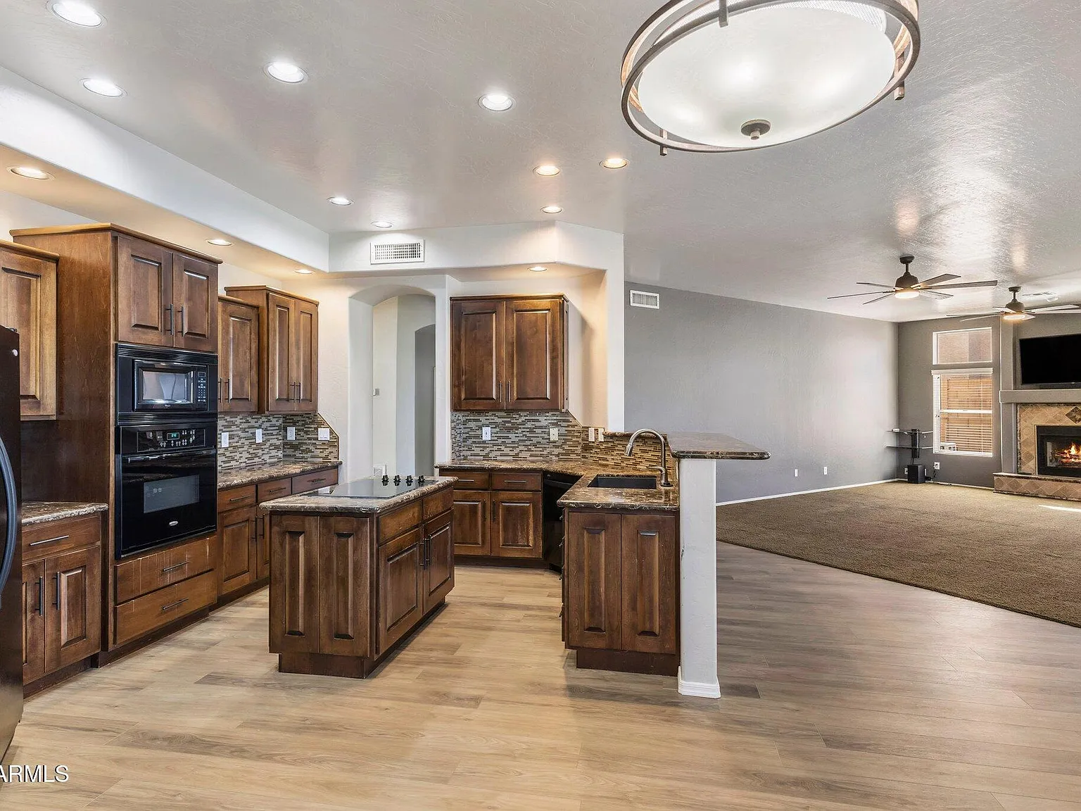 5 bed, 3.5 bath, 4418 sqft, $5,100 — Photo 4