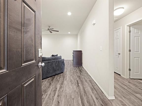 3rd image of 9513 NW 121st St