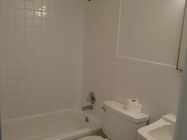 410 W McPherson St #4 — Photo 8