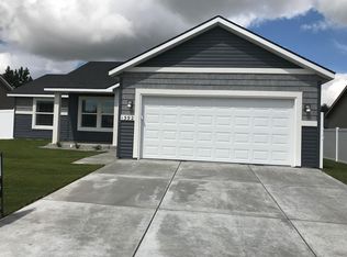 1392 Arrow St, Twin Falls, ID 83301