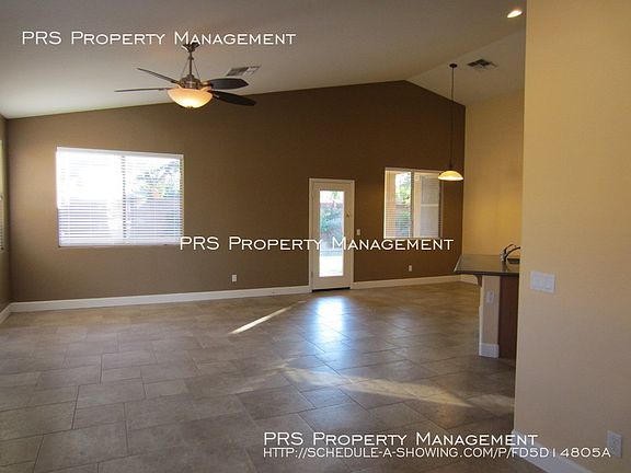 3rd image of 4415 E Cherry Hills Dr