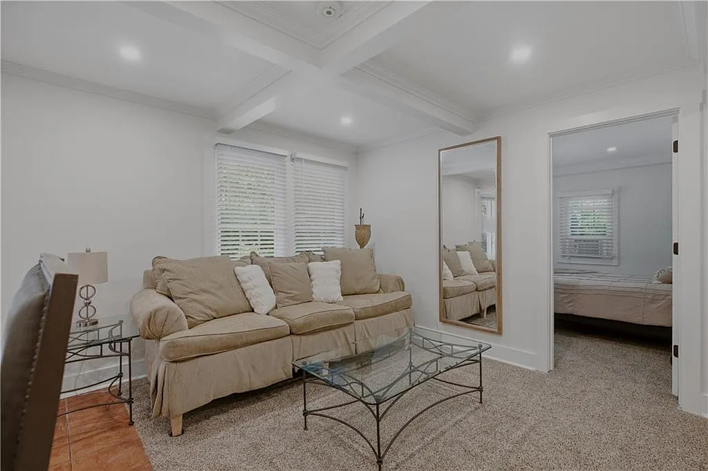 2 bed, 768 sqft, $2,450 — Photo 4