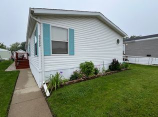 69299 Emma Dr #E299, Richmond, MI 48062