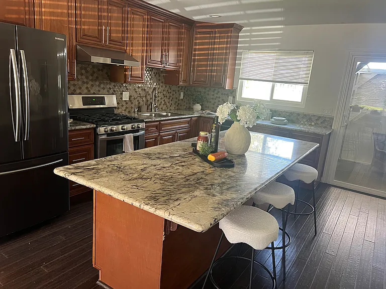 7531 Burnham Way — Photo 10