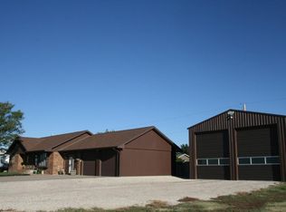 704 W Edelle Ave, Sublette, KS 67877
