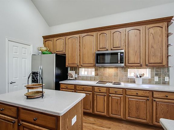 5th image of 1824 Sagebrush Dr