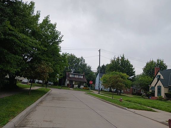 5th image of 270 E 190th St