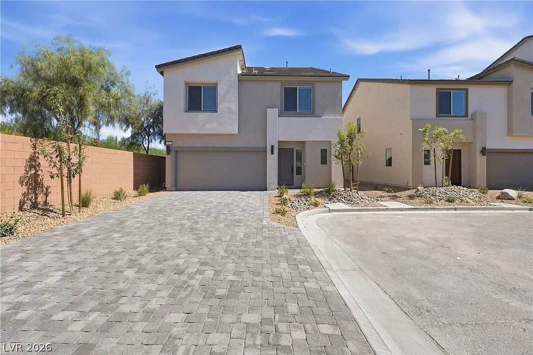 4 bed, 3.5 bath, 2601 sqft, $2,950 — Photo 1