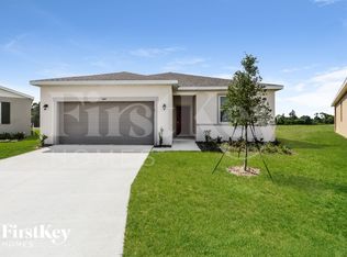 340 Corbel Ln, Eagle Lake, FL 33839
