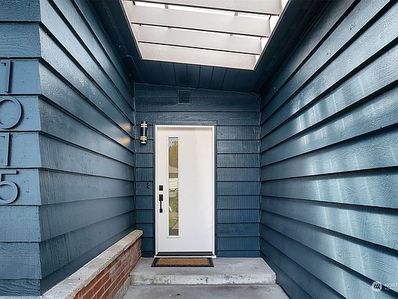3rd image of 1015 166th Avenue SE