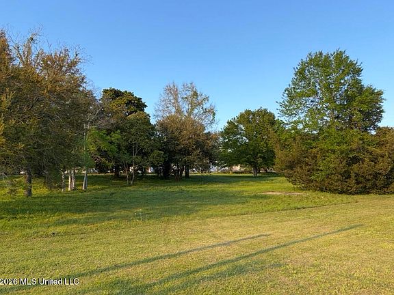 2nd image of 366 Main St