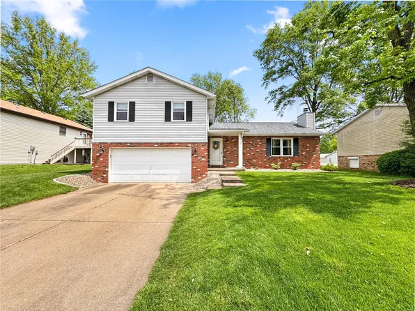 1028 Arizona Dr, Columbia, IL 62236