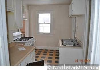 4th image of 2414 Quincy St NE