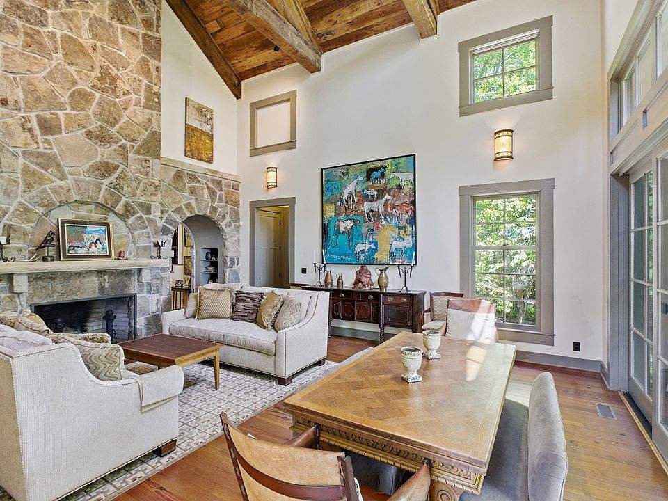 13th image of 167 Pollywood Ln