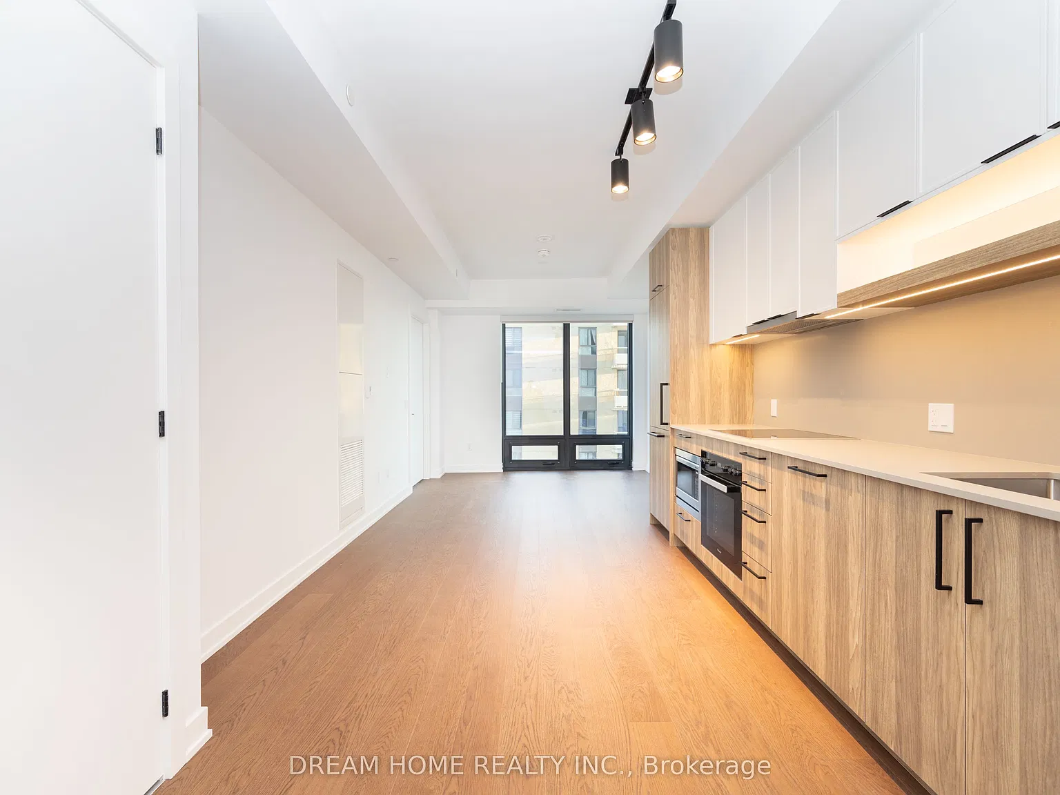 2 bed, $2,800 — Photo 4