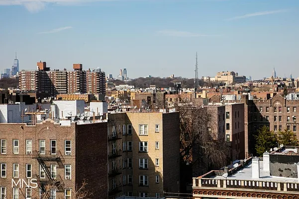 Sold by MNS | media 19