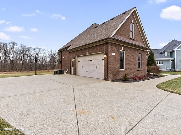 3rd image of 6204 Maddox Blvd