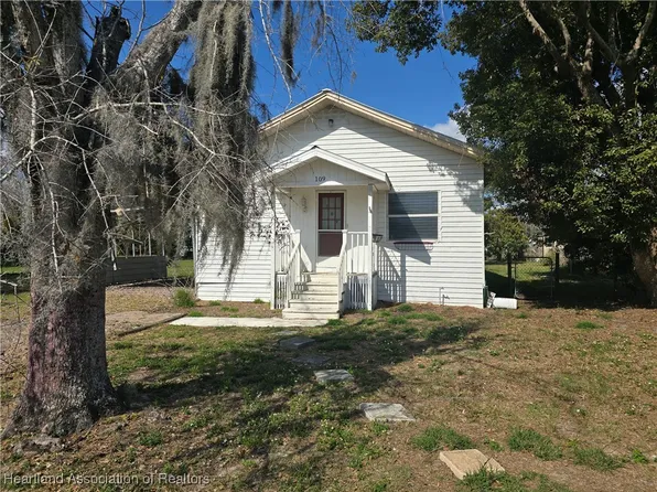 109 E State St, Avon Park, FL 33825