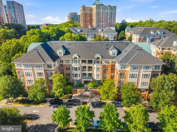 1860 Stratford Park Pl APT 103, Reston, VA 20190