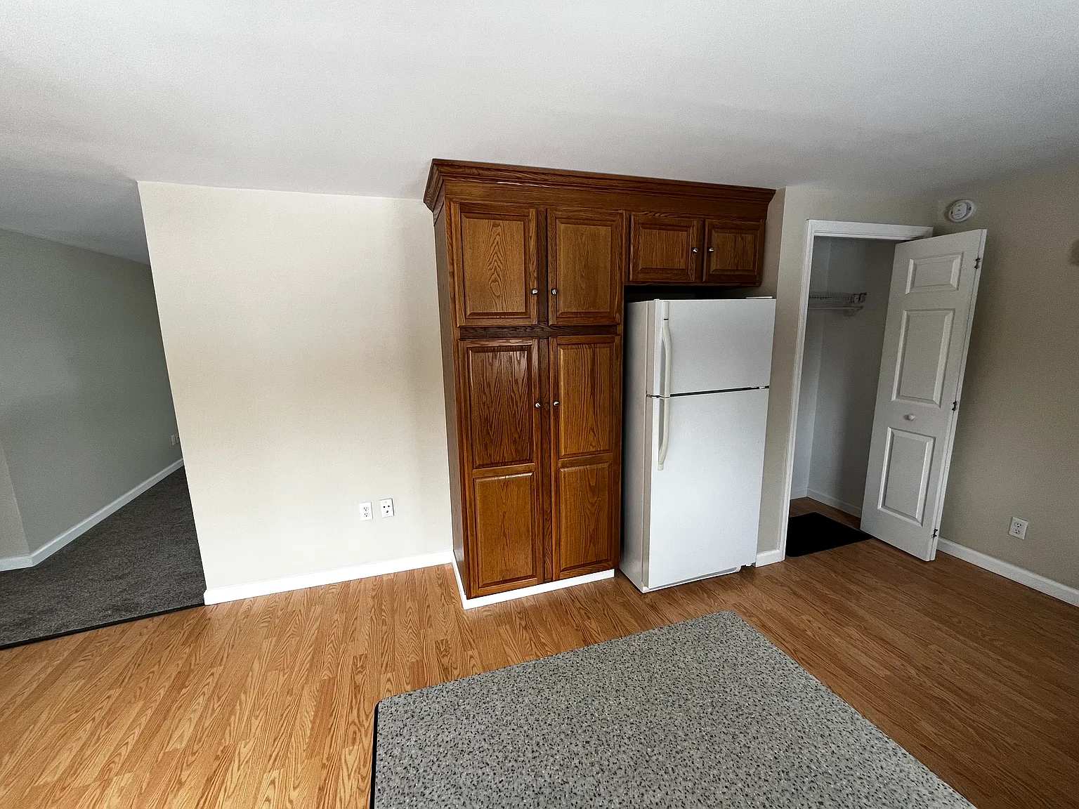3 bed, 1200 sqft, $1,700 — Photo 3