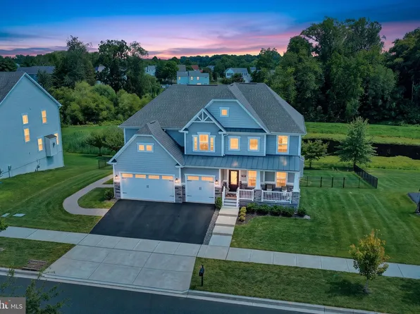558 Spring Hollow Dr, Middletown, DE 19709