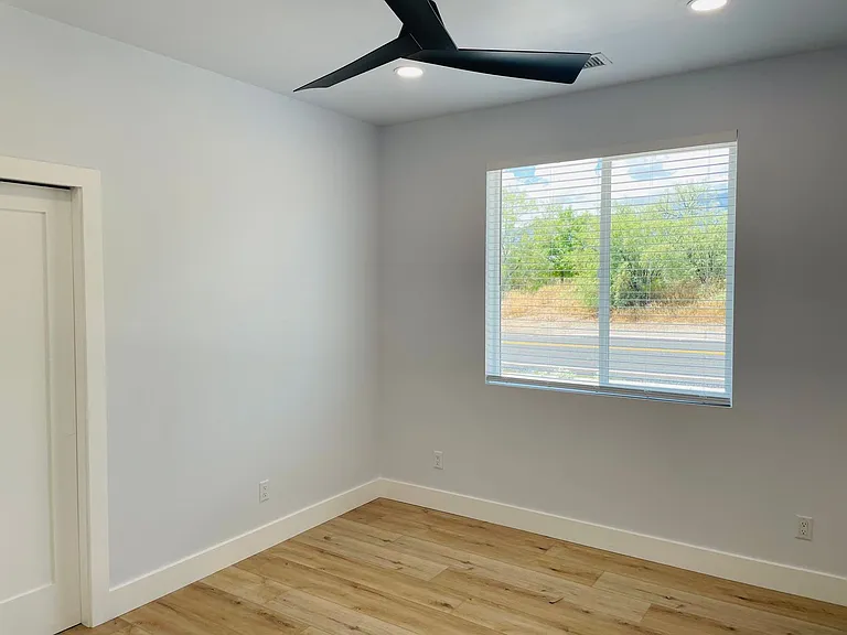 17 N Alamos Dr #B — Photo 14