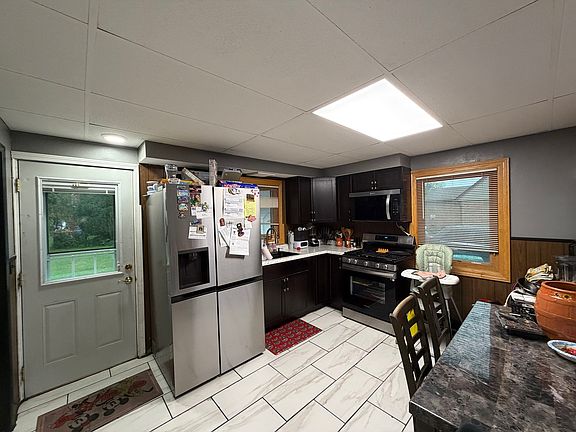 4th image of 8225 Rutherford Ave