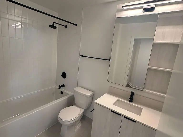 2495 Eglinton Ave W #608 — Photo 16
