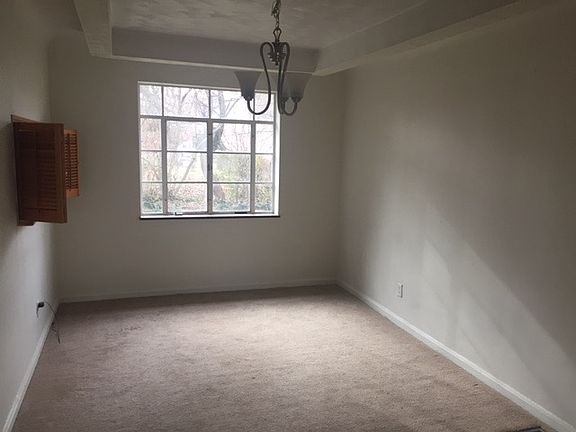 4th image of 1813 Sunnybrook Dr