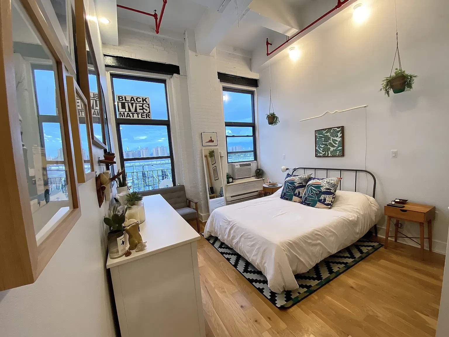 25 Jay Street — Photo 4