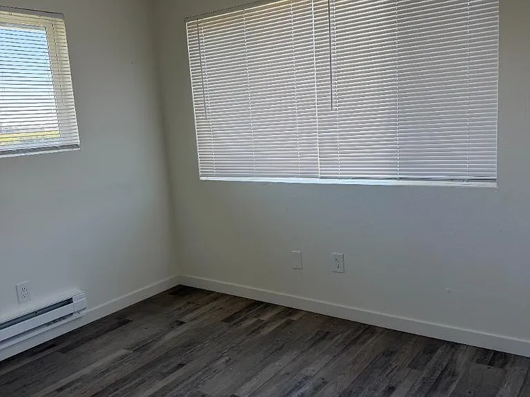 Unit Photo