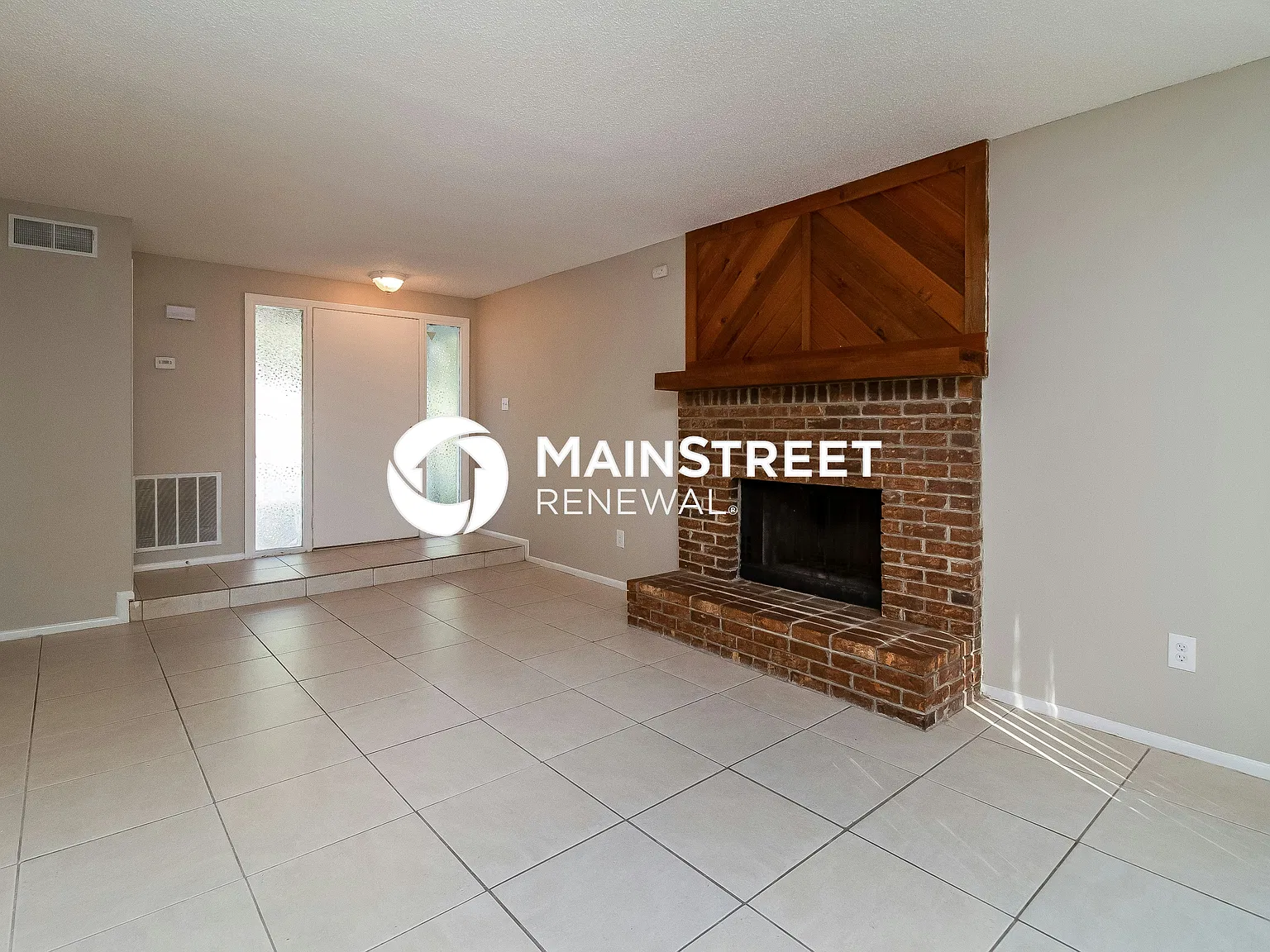 1124 Mill Run Circle — Photo 2