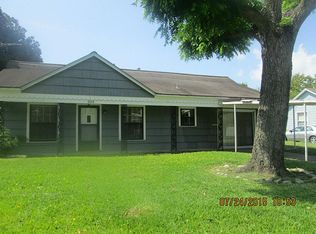 209 W Nazro St, Baytown, TX 77520