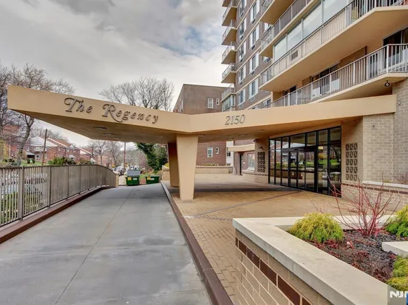 2150 Center Ave APT 2E, Fort Lee, NJ 07024