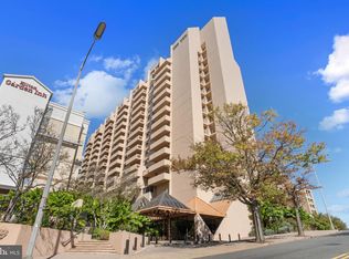 Woodbury Heights Condo, Arlington, VA 22201