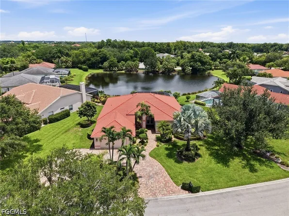 8861 Creek Run Dr, Bonita Springs, FL 34135