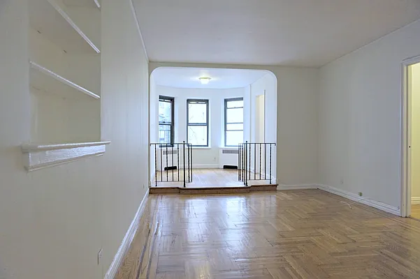 Rented by Metropolitan Equities | media 6