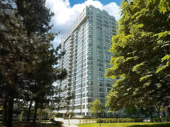 1 Aberfoyle Cres #709, Toronto, ON M8X 2X8