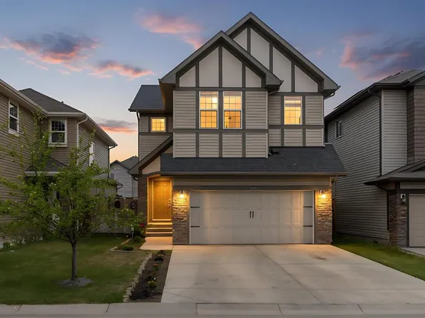 175 E Brightoncrest Point SE, Calgary, AB T2Z 5A6